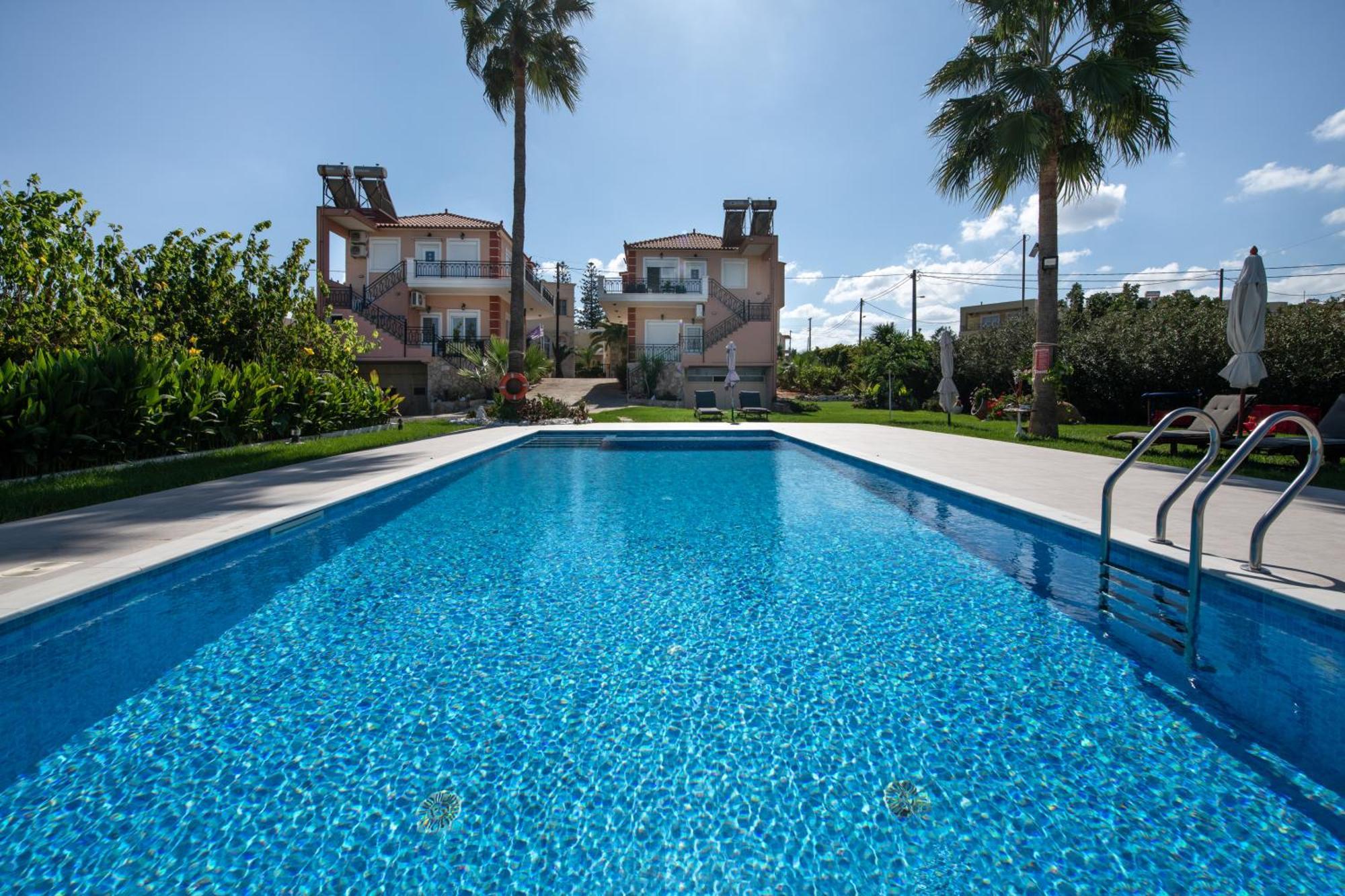 Socrates Holidays Apt. 2 With Pool Near The Beach Platanés Buitenkant foto