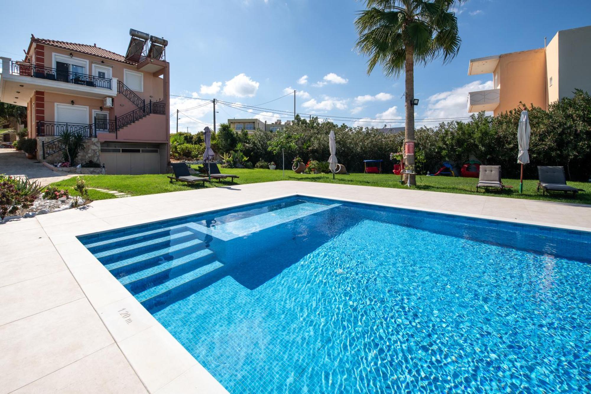 Socrates Holidays Apt. 2 With Pool Near The Beach Platanés Buitenkant foto
