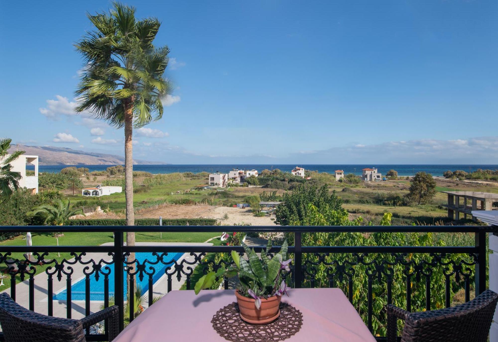 Socrates Holidays Apt. 2 With Pool Near The Beach Platanés Buitenkant foto