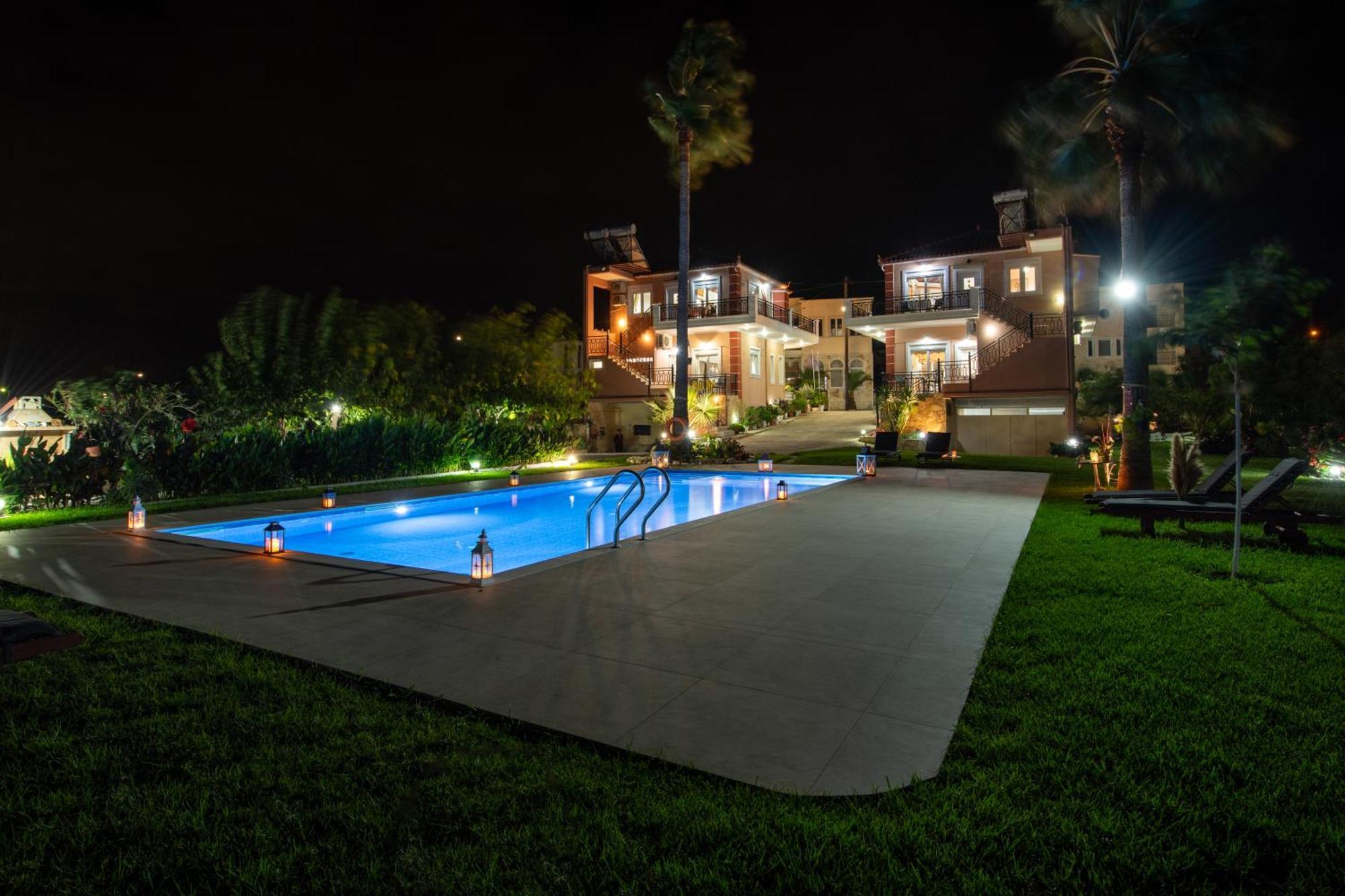 Socrates Holidays Apt. 2 With Pool Near The Beach Platanés Buitenkant foto